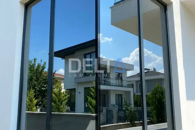 Villa Aynalı Cam Filmi Uygulamasısı - İstanbul konut alanı cam filmi örneği