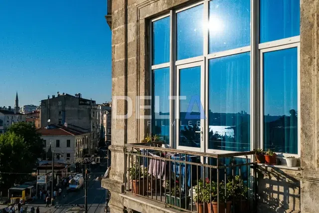 Balkon Camı Mavi Tonlu Cam Filmi Uygulamasısı - İstanbul konut alanı cam filmi örneği