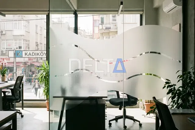 Ofis Kumlama Folyo Uygulaması - İstanbul ofis ve ticari alan cam filmi örneği
