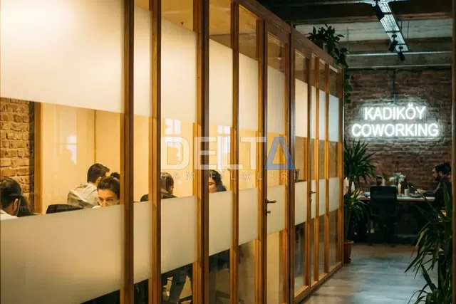 Ofis Şeritli Kumlama Folyo Uygulaması - İstanbul ofis ve ticari alan cam filmi örneği